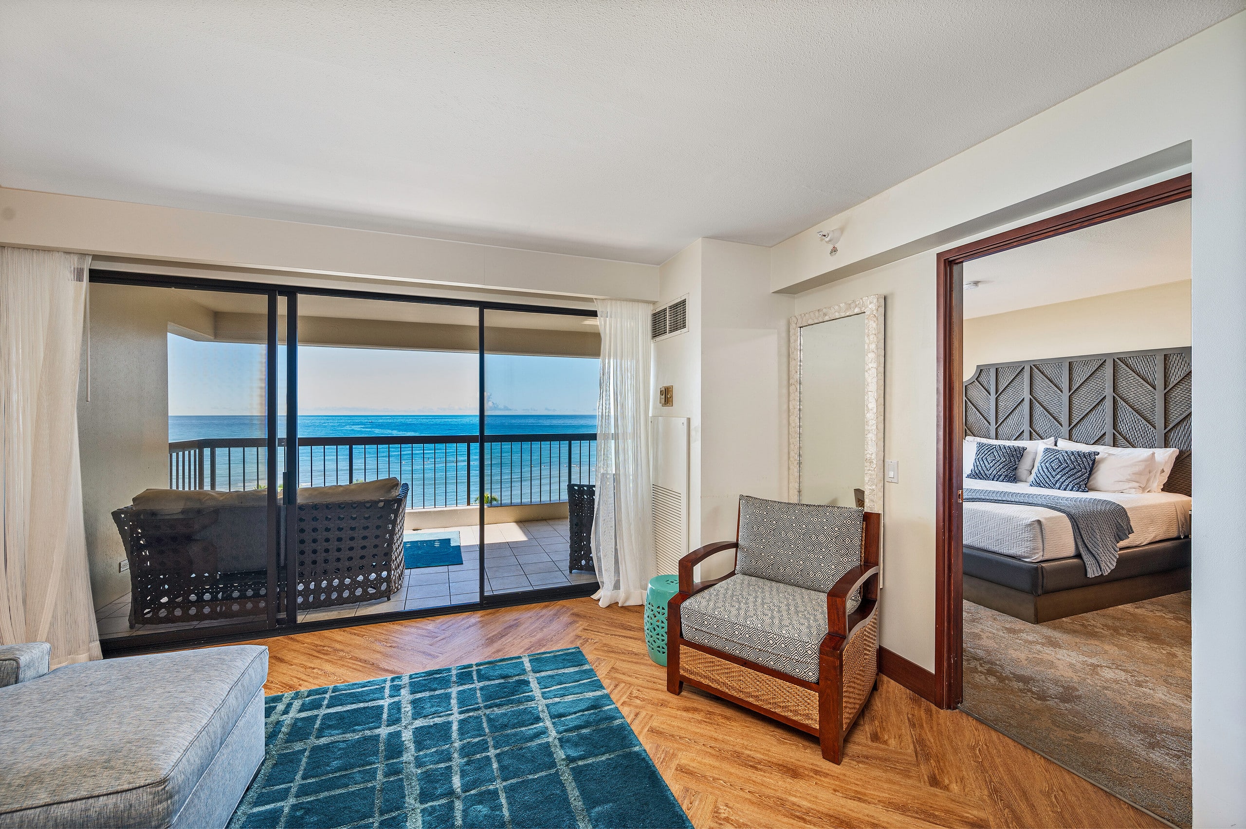 Oceanfront Family Bliss at the Waikiki Beach Tower - Image 5