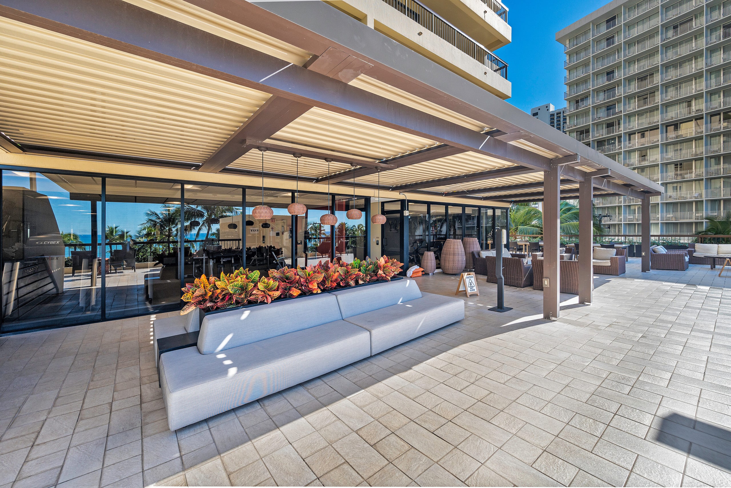 Oceanfront Family Bliss at the Waikiki Beach Tower - Image 32