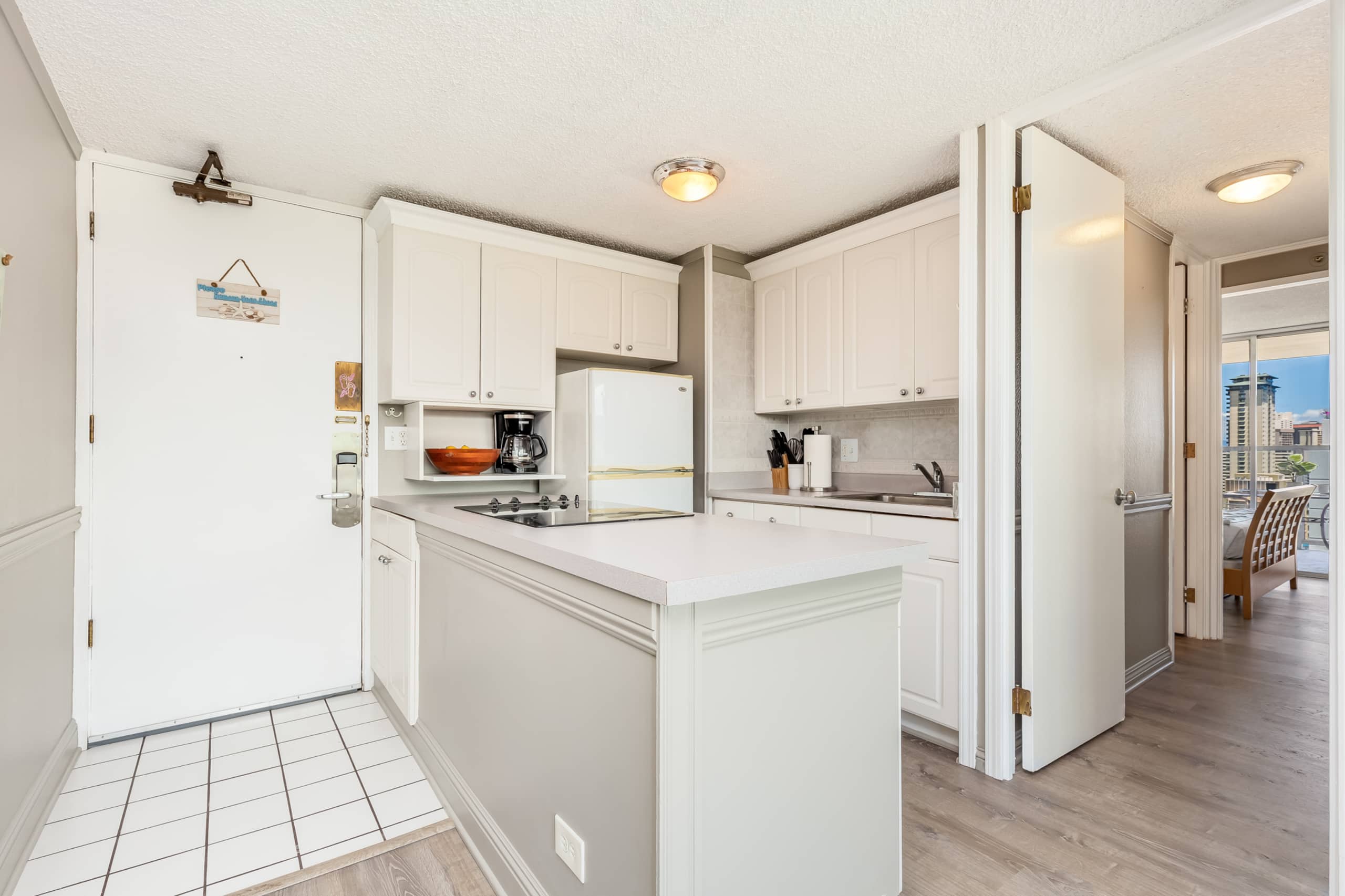 Golf Course & Mountain Views at the Island Colony - Image 11
