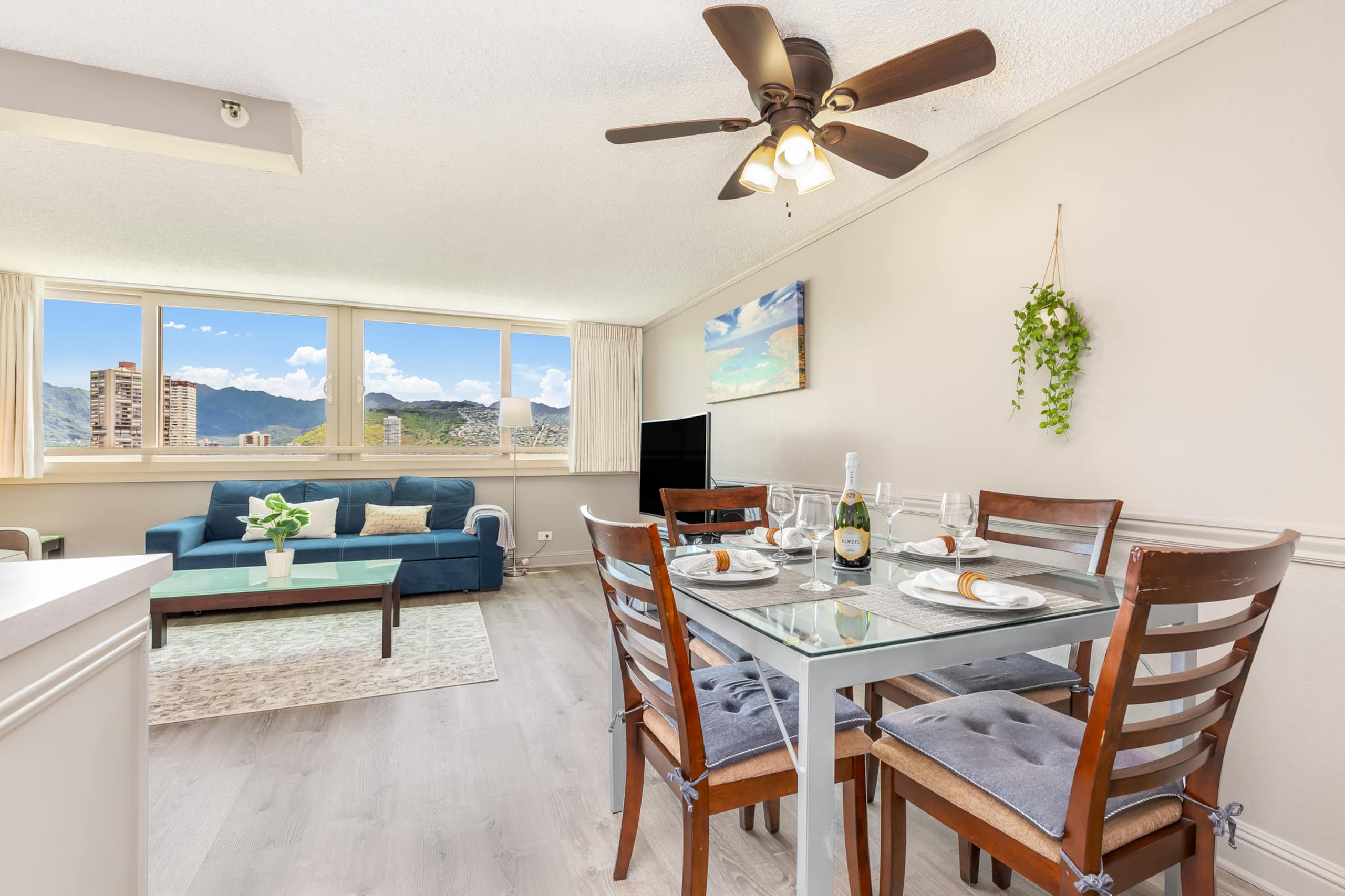 Golf Course & Mountain Views at the Island Colony - Image 3