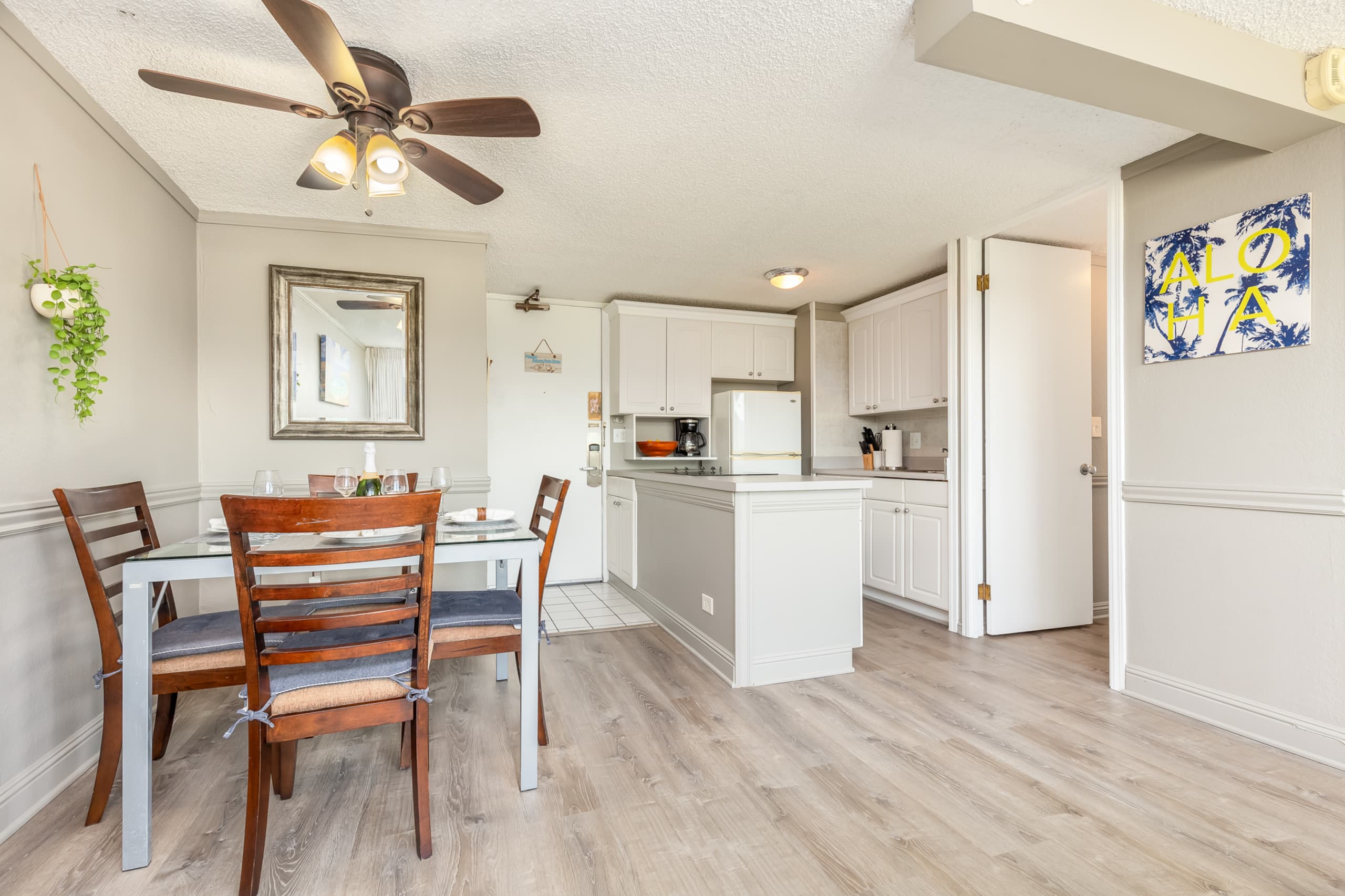 Golf Course & Mountain Views at the Island Colony - Image 13