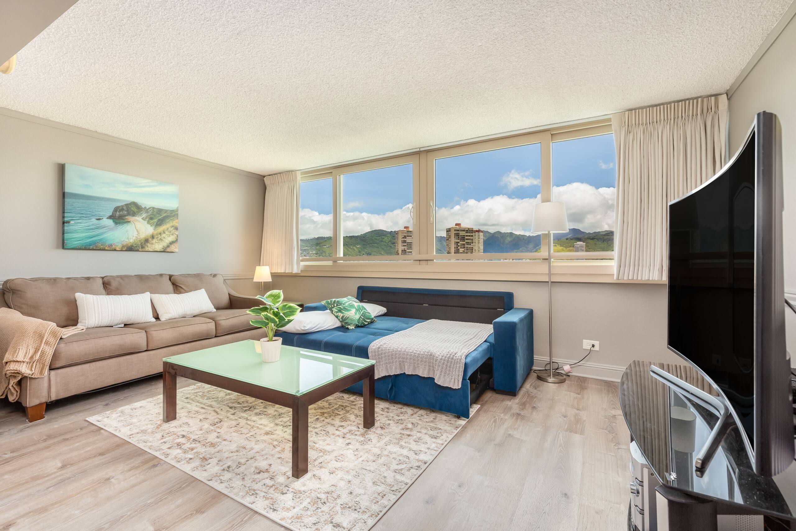 Golf Course & Mountain Views at the Island Colony - Image 6