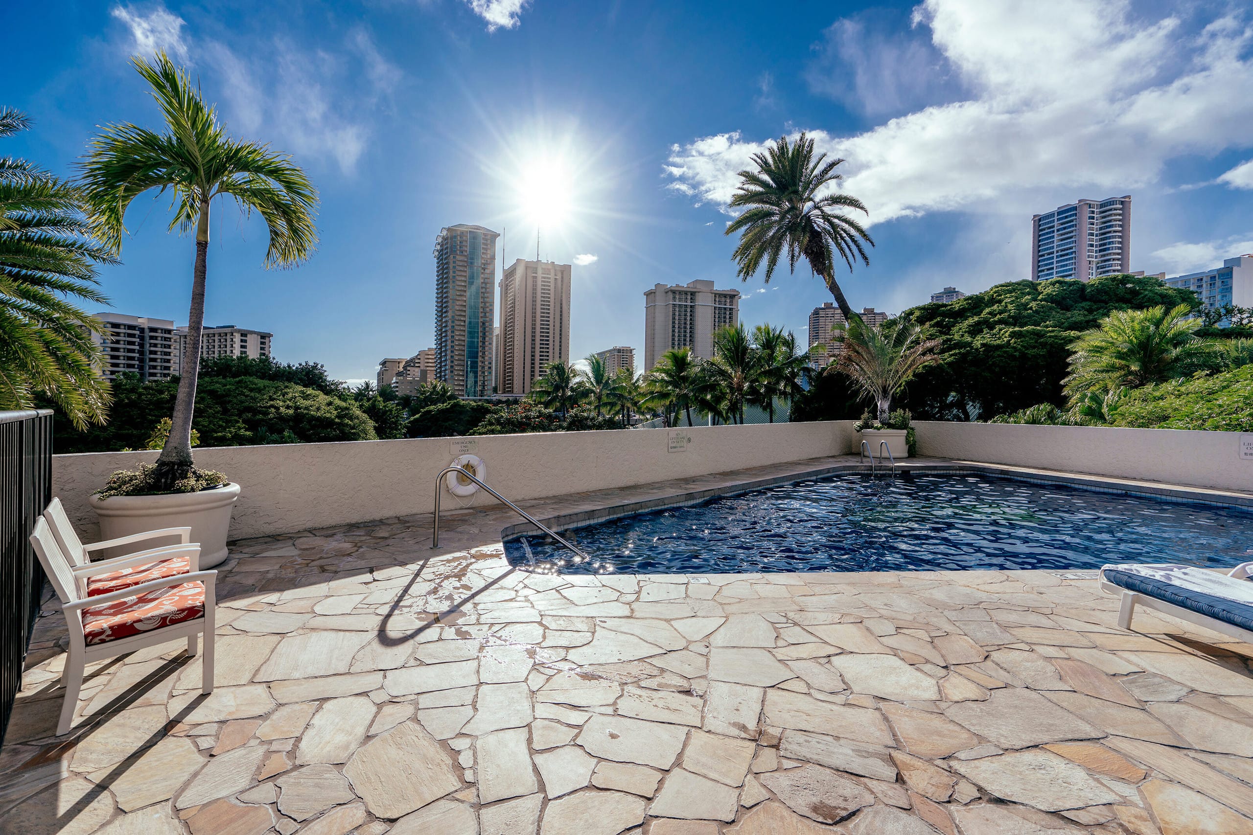 Partial Ocean & Park Views Condo at Luana Waikiki - Image 4