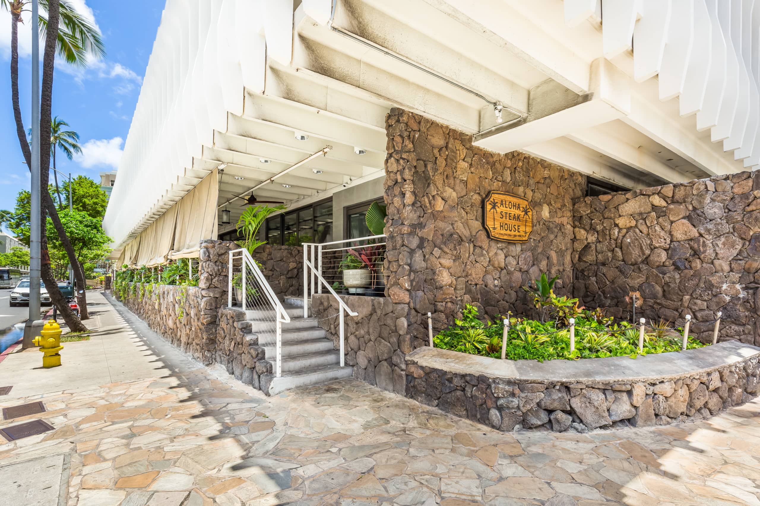 Ocean-MT Renovated Marine Surf Condo by the Beach - Image 8