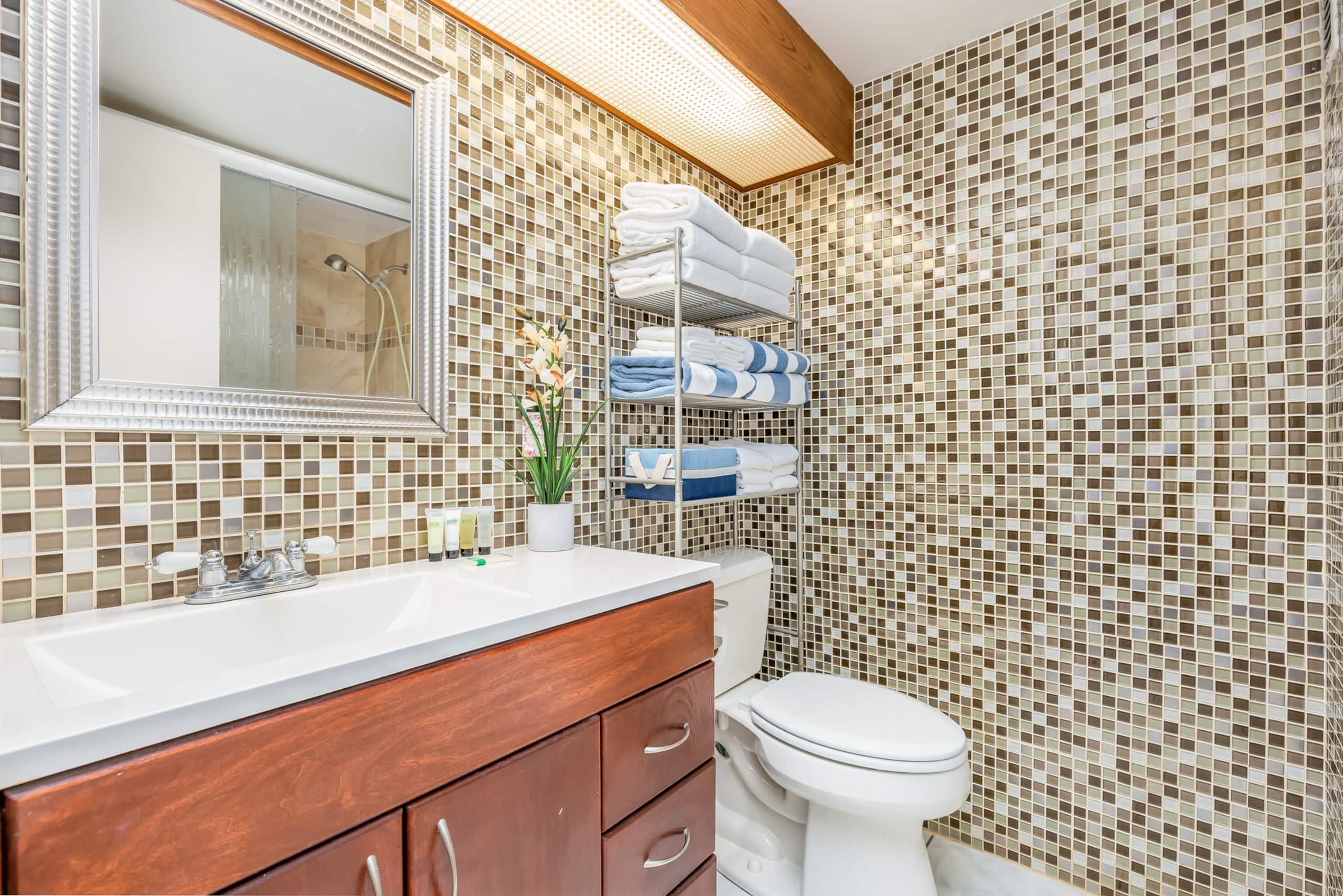Ocean-MT Renovated Marine Surf Condo by the Beach - Image 16