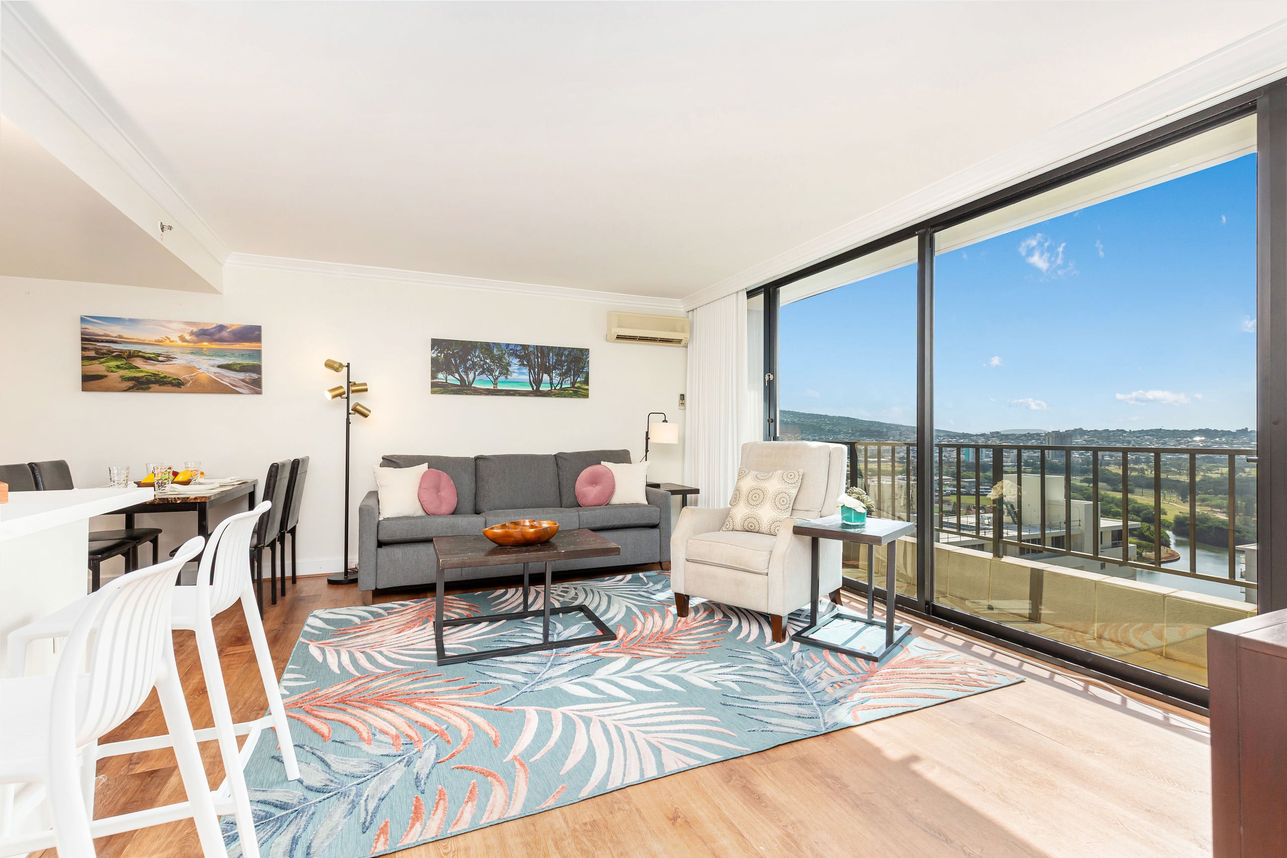 Ocean and Mountain Views Condo at the Royal Garden - Image 1
