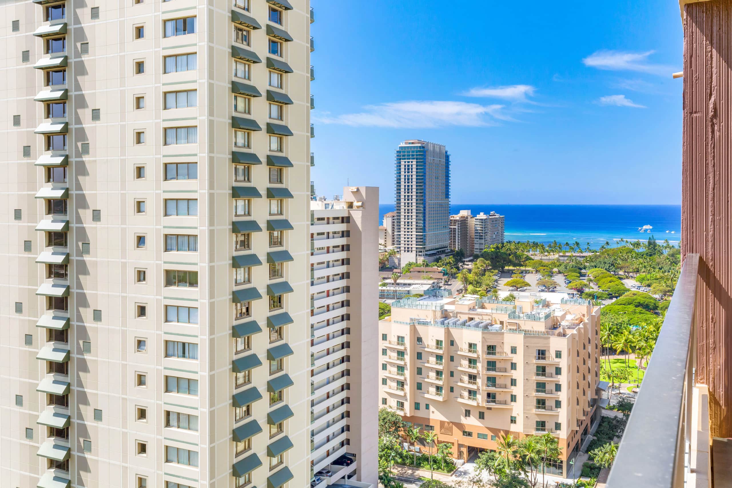 Ocean and Mountain Views Condo at the Royal Garden - Image 27