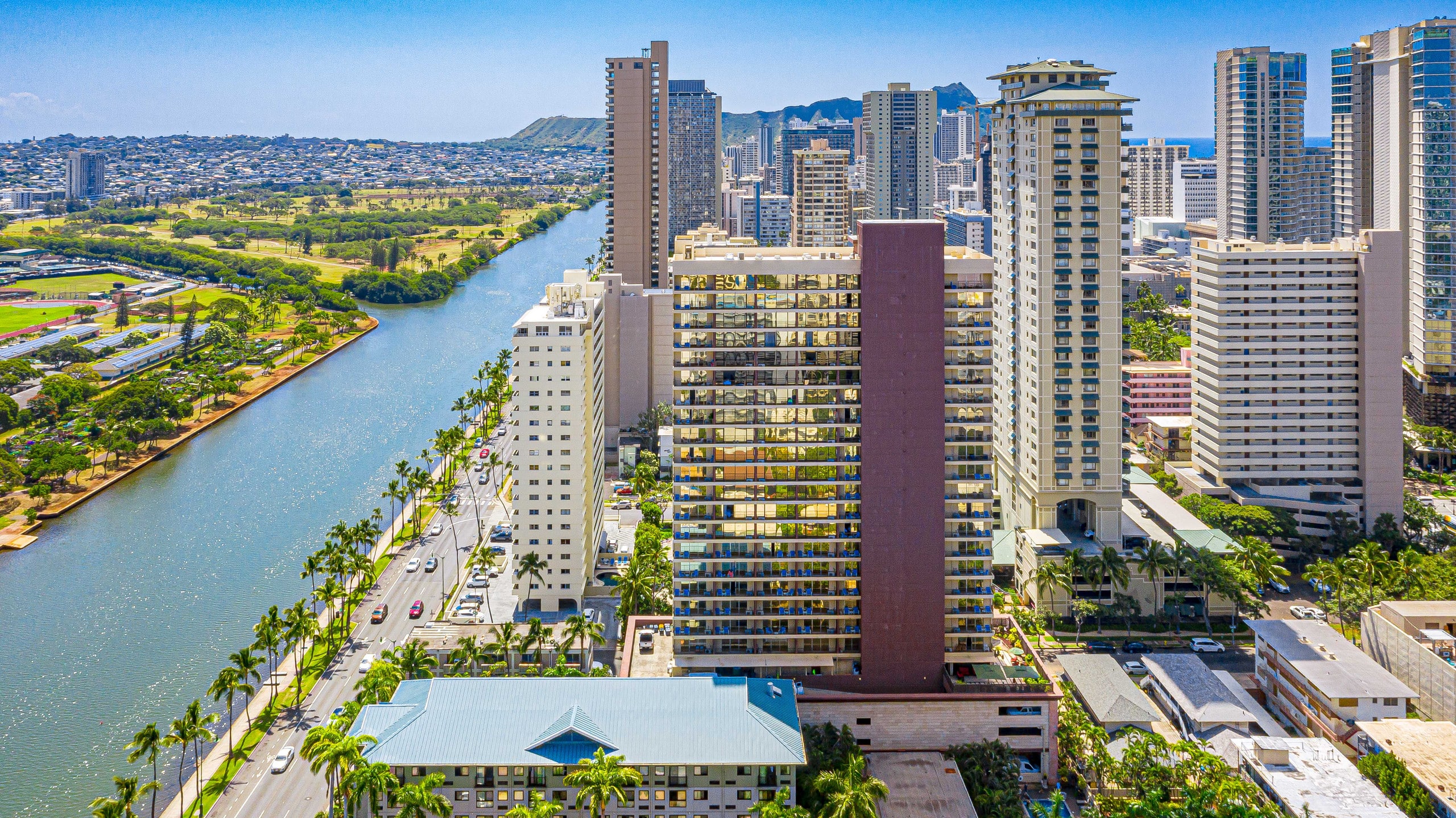 Ocean and Mountain Views Condo at the Royal Garden - Image 39