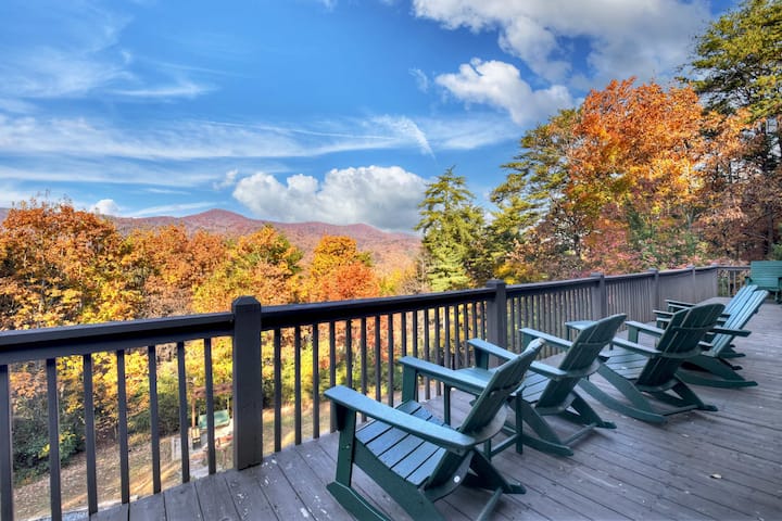 4 Private Suites | Mtn Views, Hot Tub & Game Room - Cleveland, GA