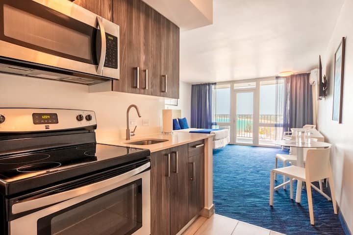 12th Floor Studio On Beach W/parking @ Esj - Carolina