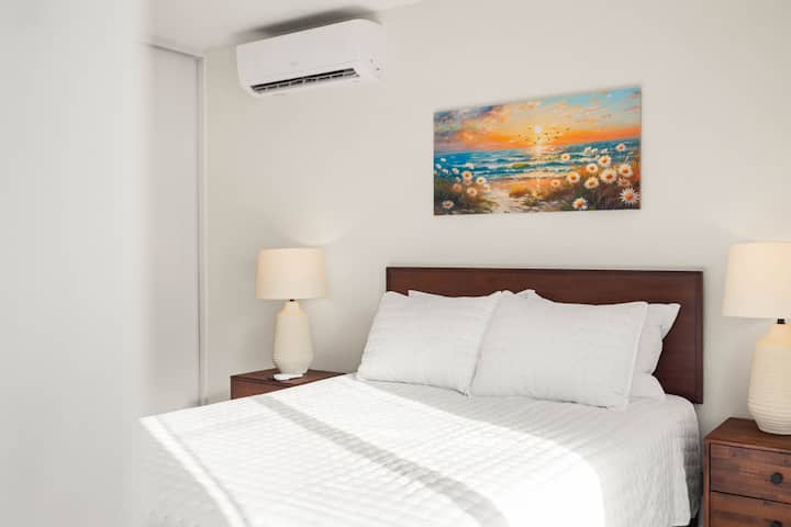 Chumba cha 2 cha kulala: Usiku wenye utulivu na asubuhi za uvivu huanza hapa.