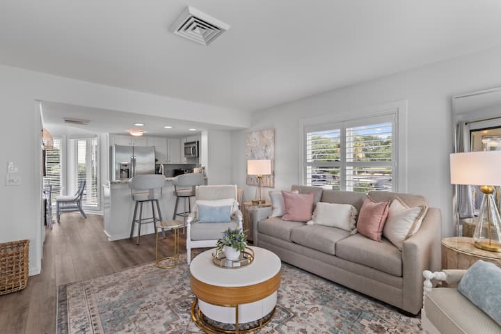 Port O' Call C104 - Beautiful Ocean Walkout! - Isle of Palms, SC