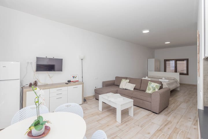 Penthouse Loft - Terrace & Natural Pool - Sardina