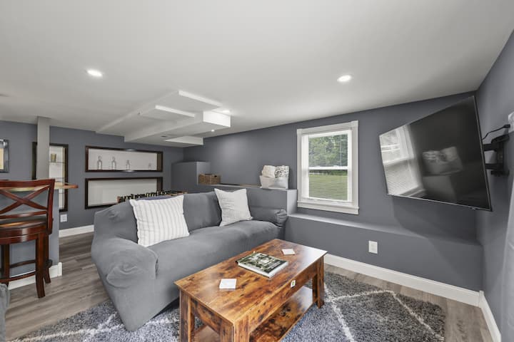 The Reel Retreat | Theatre & Firepit • Game Room - Pittsfield, MA