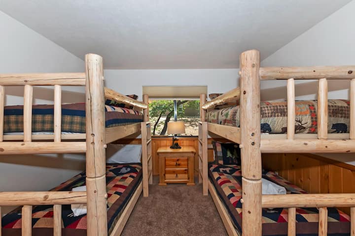 2 literas individuales para un total de 4 camas individuales.