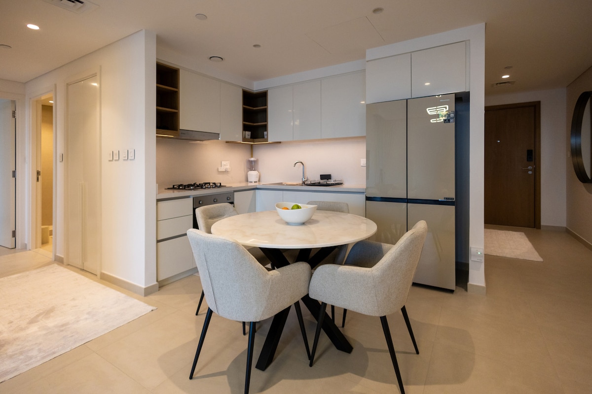 2 Bedroom Furnished Apartment | Downtown Views II 4