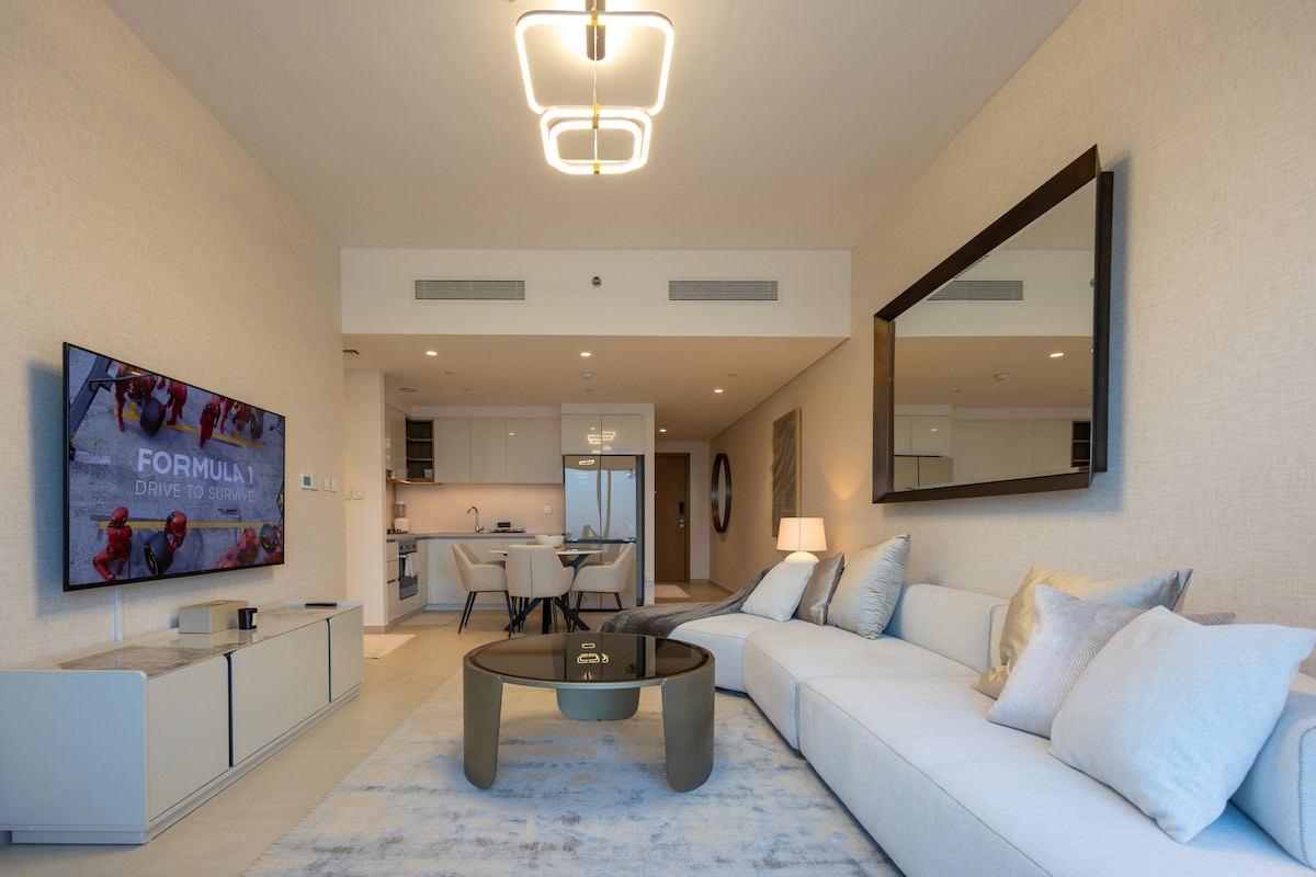 2 Bedroom Furnished Apartment | Downtown Views II 2