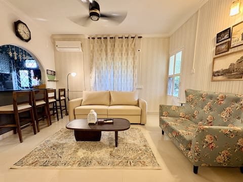 The Greendoor Villa - Beach House , 400 mtr beach