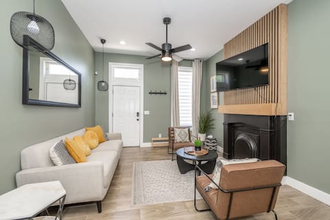 Top performing Airbnb: The Baymiller Row – For 6! in West End