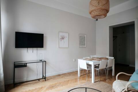 Top Airbnb: Gorgeous 2 Bedroom by Scenic Norr Mälarstrand in Kungsholmen