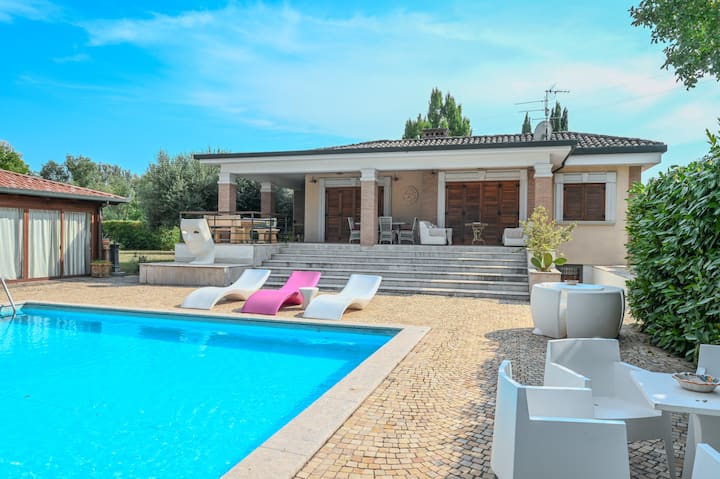 Villa Leproso