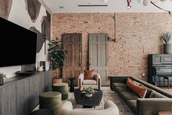 Starr Piano: Carraway Suite – Brand New! gallery image 2