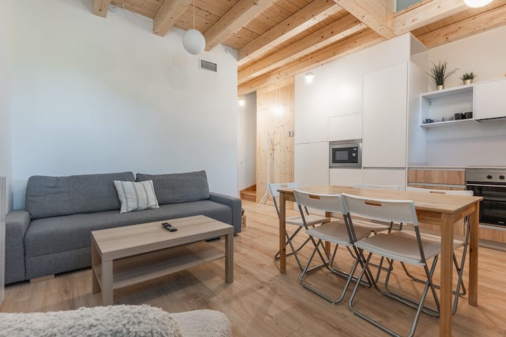 Modern Duplex - 1 Bedroom 2 Baths - Ventas - Adolfo Suárez Madrid–Barajas Airport (MAD)