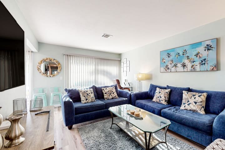 Centrally Located 5br Water-view Home - Palm Coast