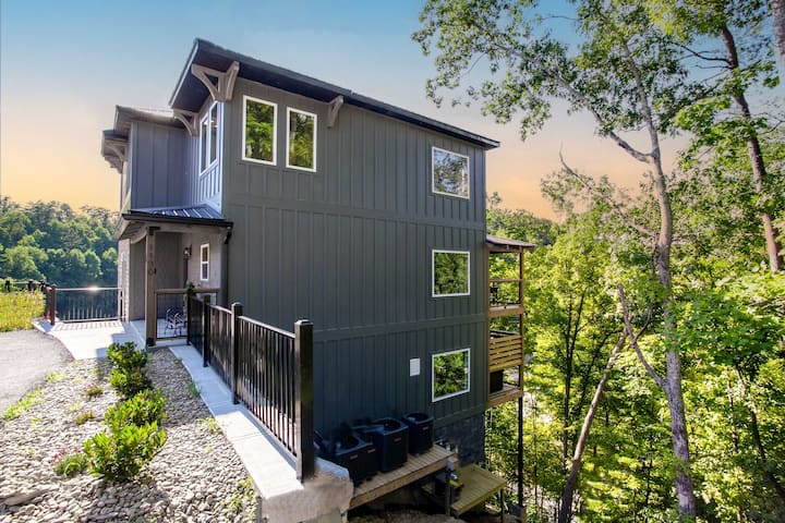 5br Retreat Near Dollywood, W Hot Tub & Game Room! - ピジョン・フォージ, TN