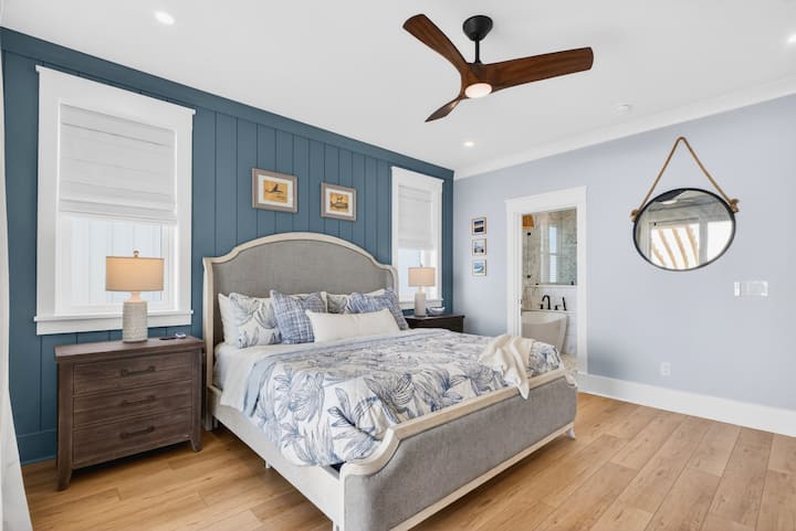 Baño principal - King, vista al mar