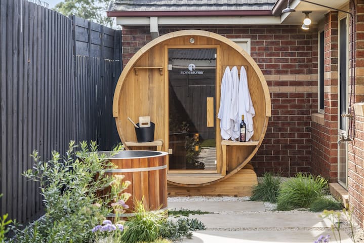 Melbourne Memories managed Airbnb listing 3
