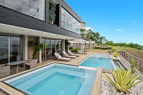 Heated Pool & Gym Villa | Ocean Views & Concierge