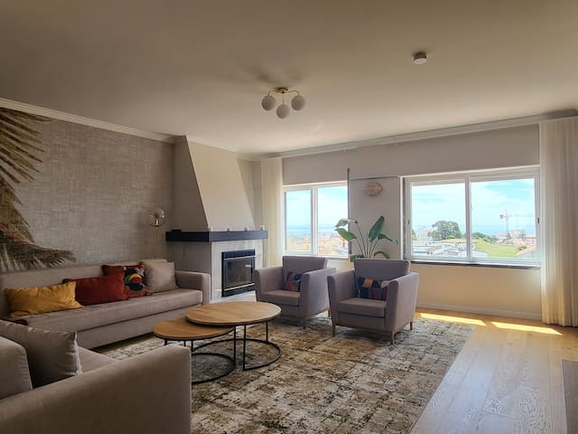 2BR with Panoramic Ocean View