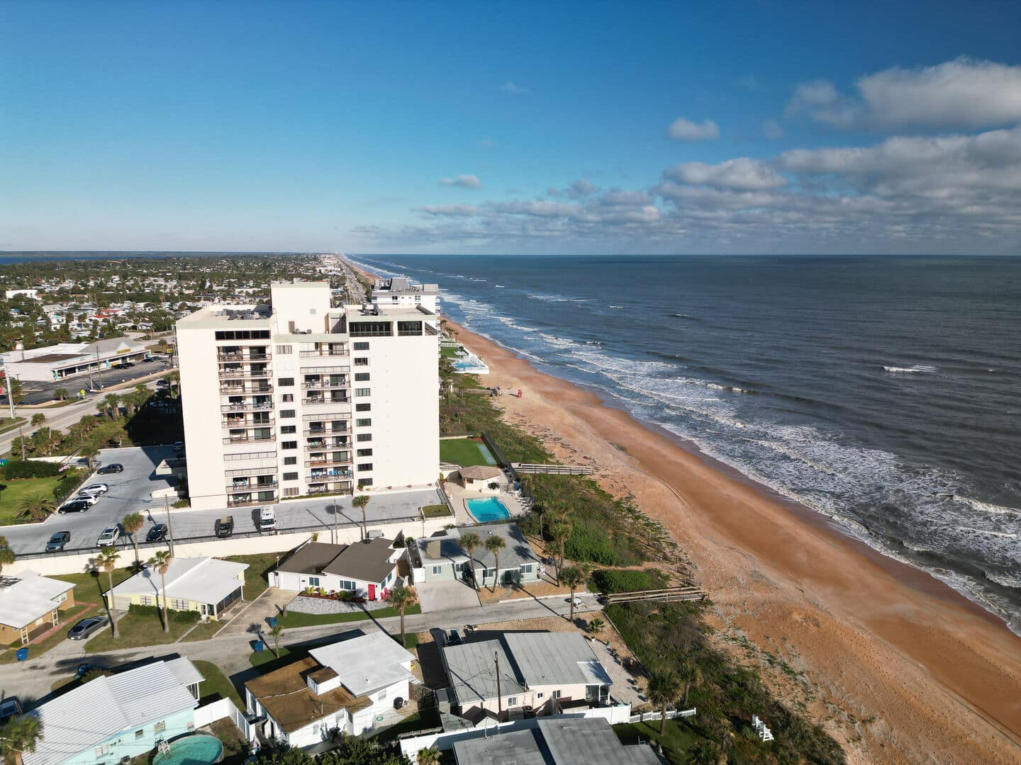 1/1 with sunset view, beach access and heated pool