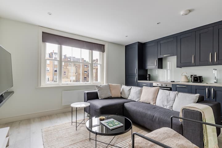 Blueground | Tyburnia, View, Nr Hyde Park - London