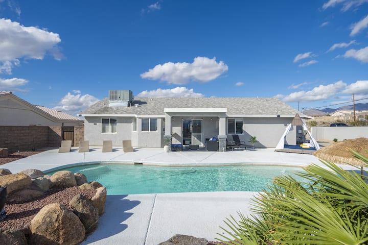 Oasis At Arabian | Private Pool | Sleeps 8 - Lake Havasu City, AZ