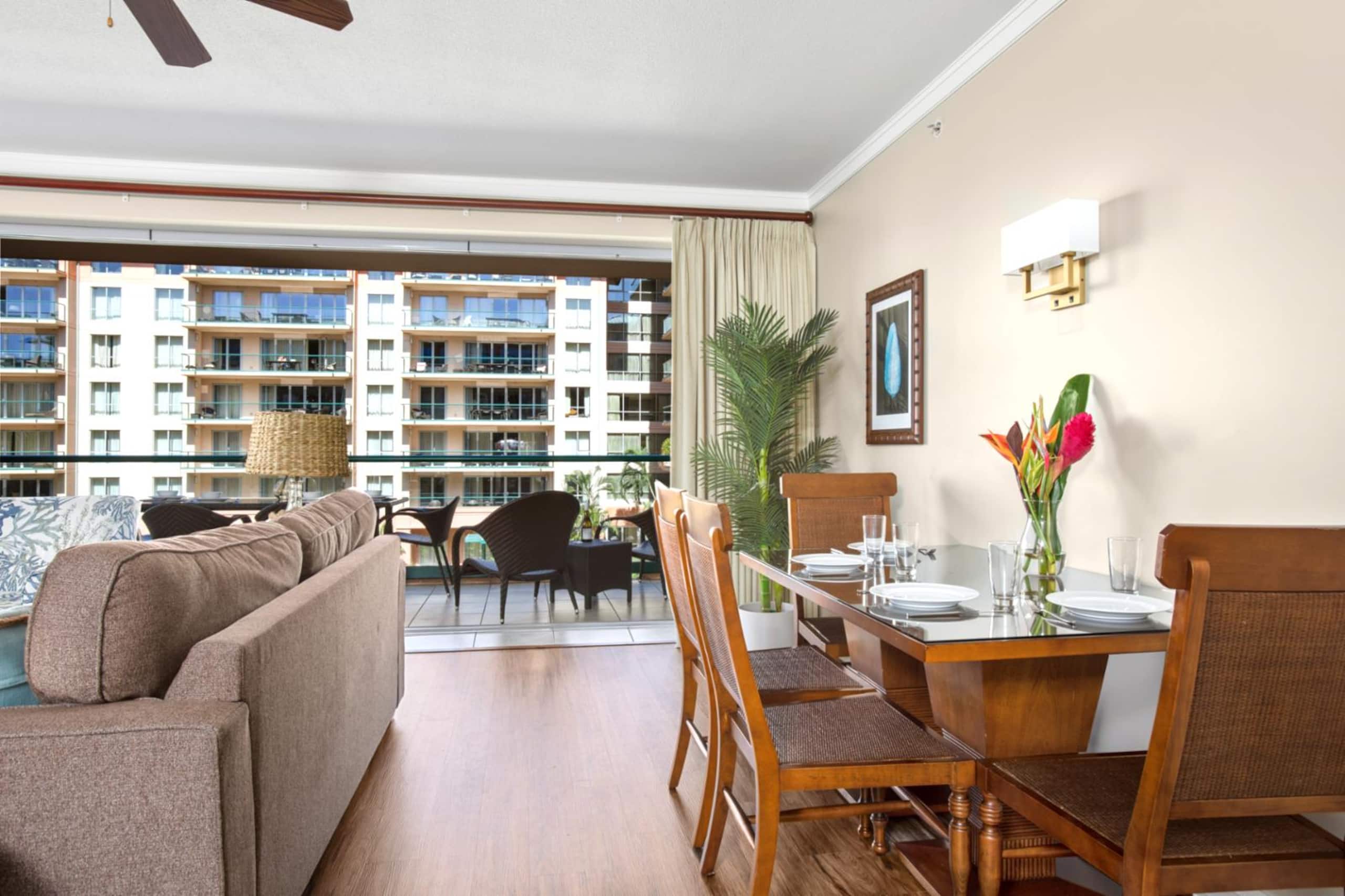 Condo in Lahaina · ★5.0 · 2 bedrooms · 4 beds · 2 baths - Image 41