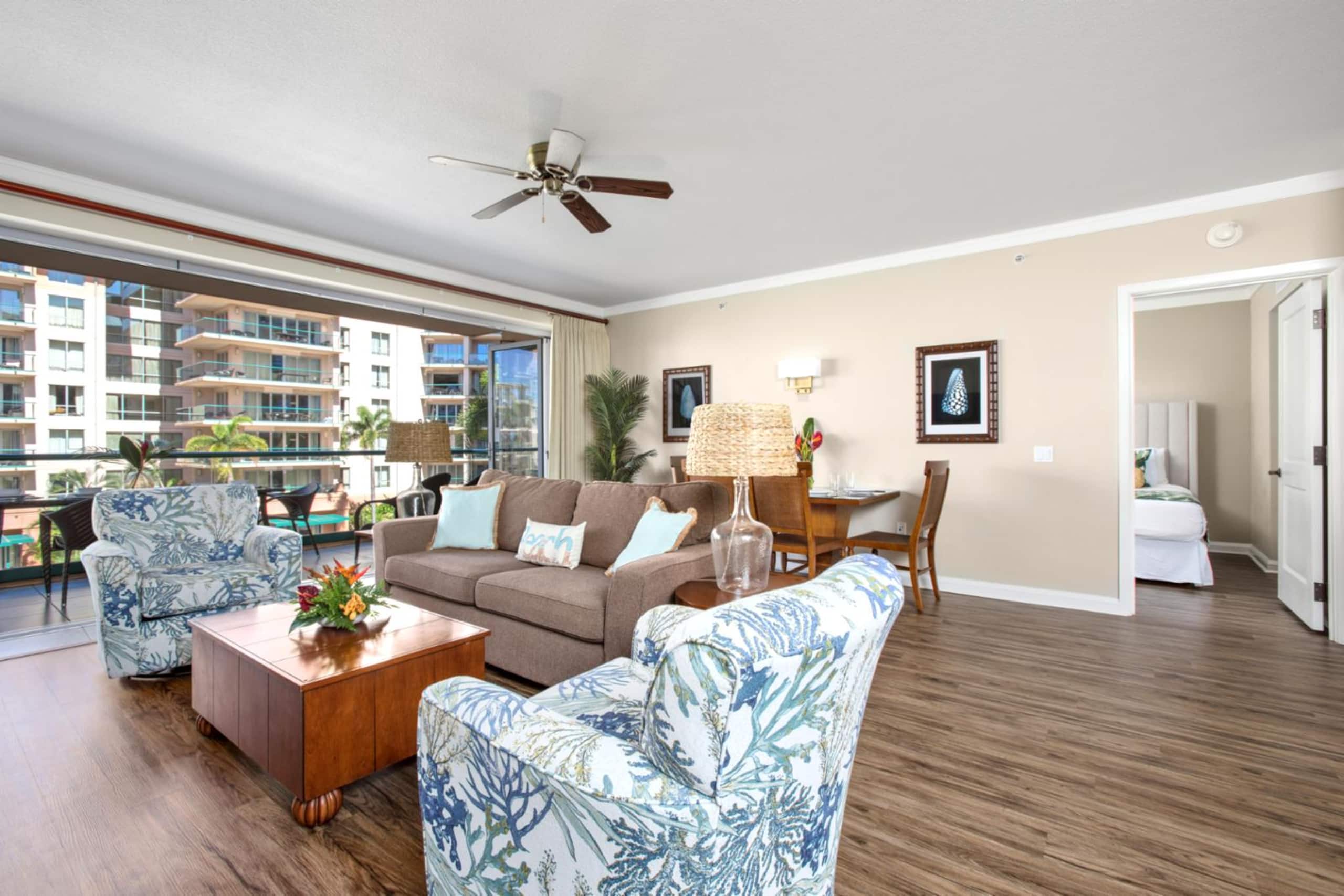 Condo in Lahaina · ★5.0 · 2 bedrooms · 4 beds · 2 baths - Image 1