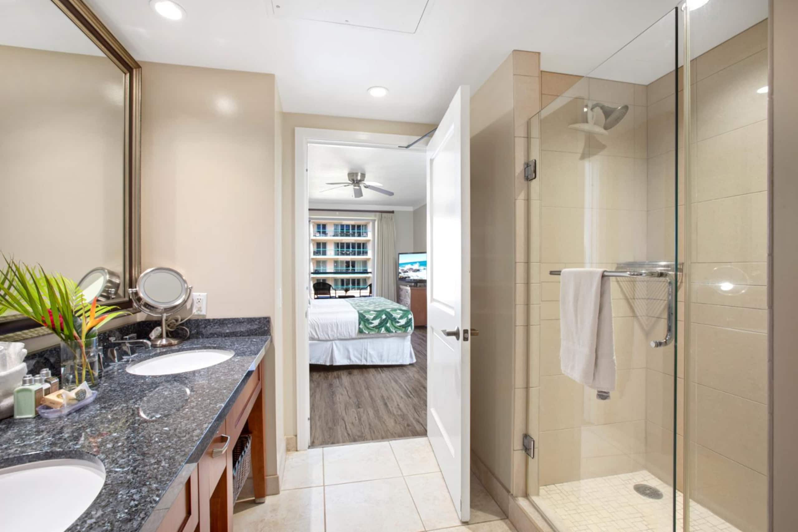 Condo in Lahaina · ★5.0 · 2 bedrooms · 4 beds · 2 baths - Image 16