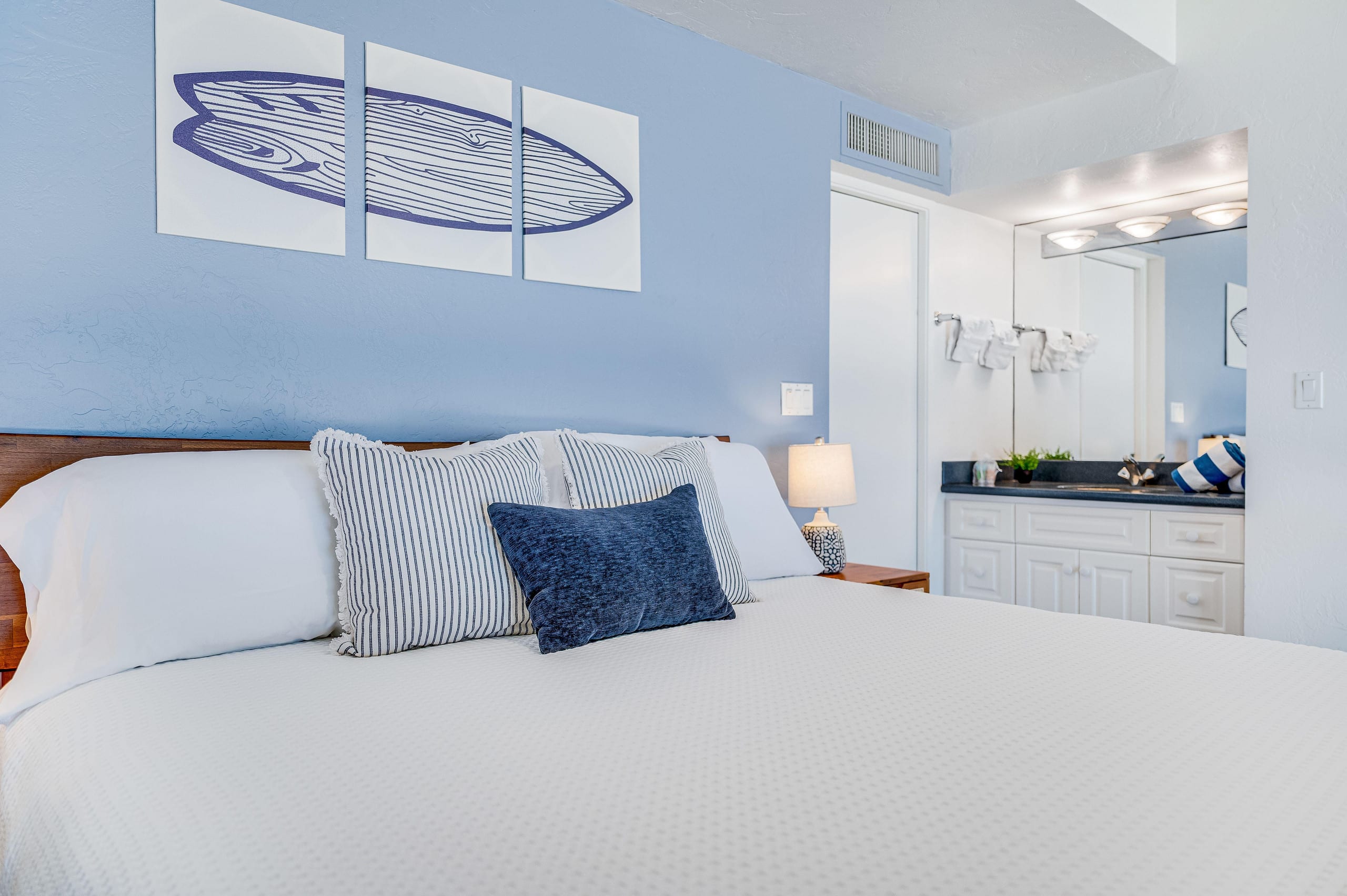 Maui Kamaole One Beachfront Condo at Charley Young - Image 18
