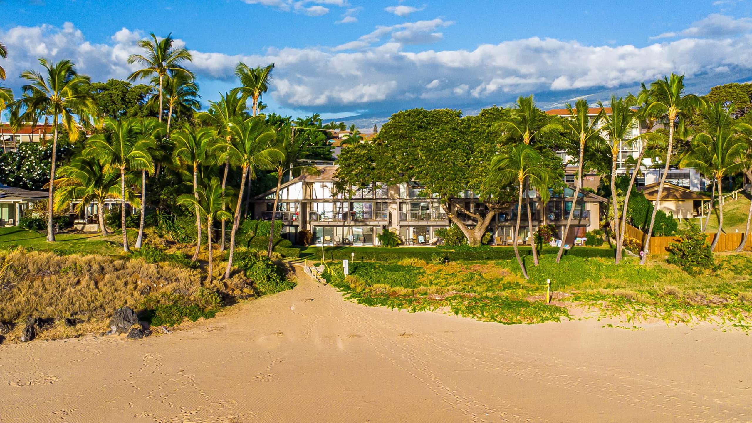 Maui Kamaole One Beachfront Condo at Charley Young - Image 48