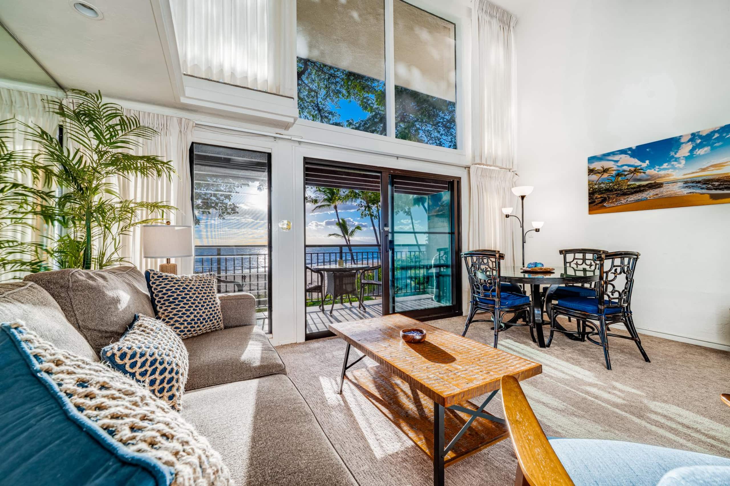 Maui Kamaole One Beachfront Condo at Charley Young - Image 7