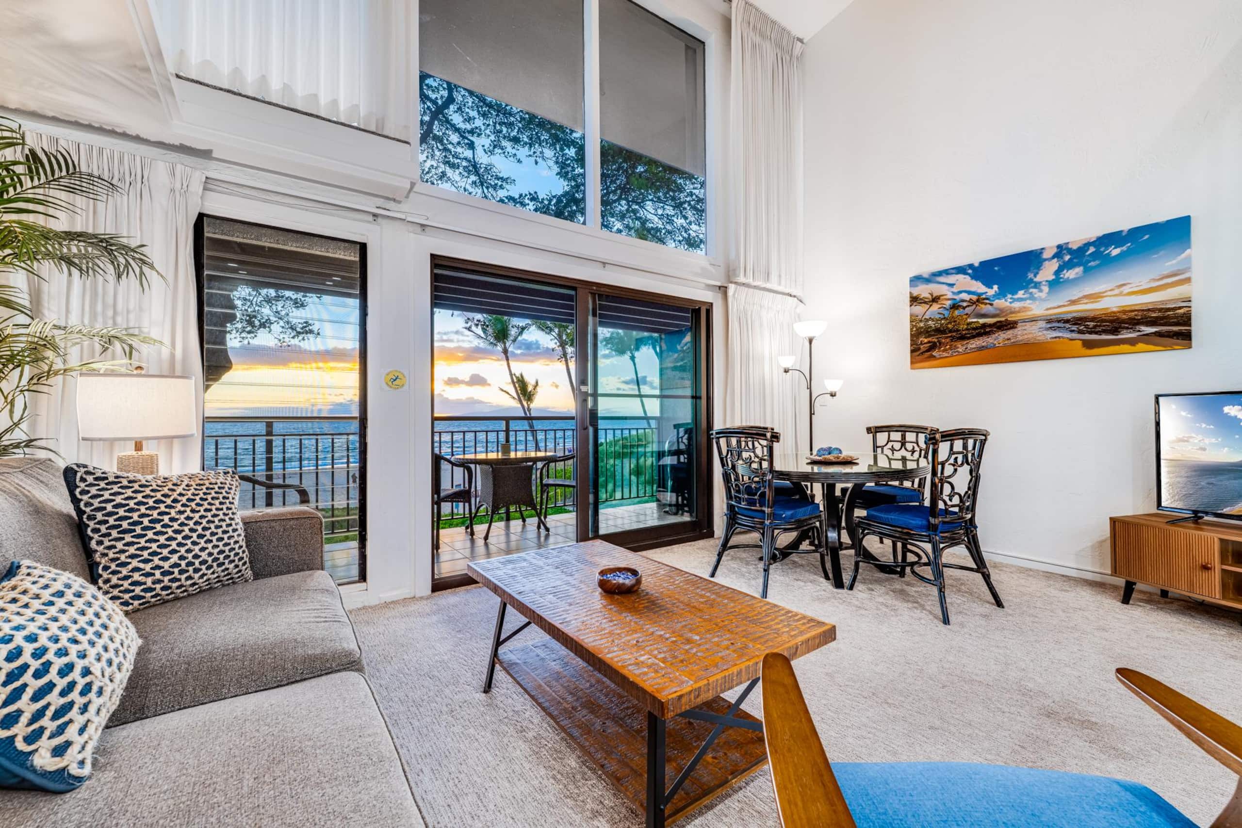 Maui Kamaole One Beachfront Condo at Charley Young - Image 2