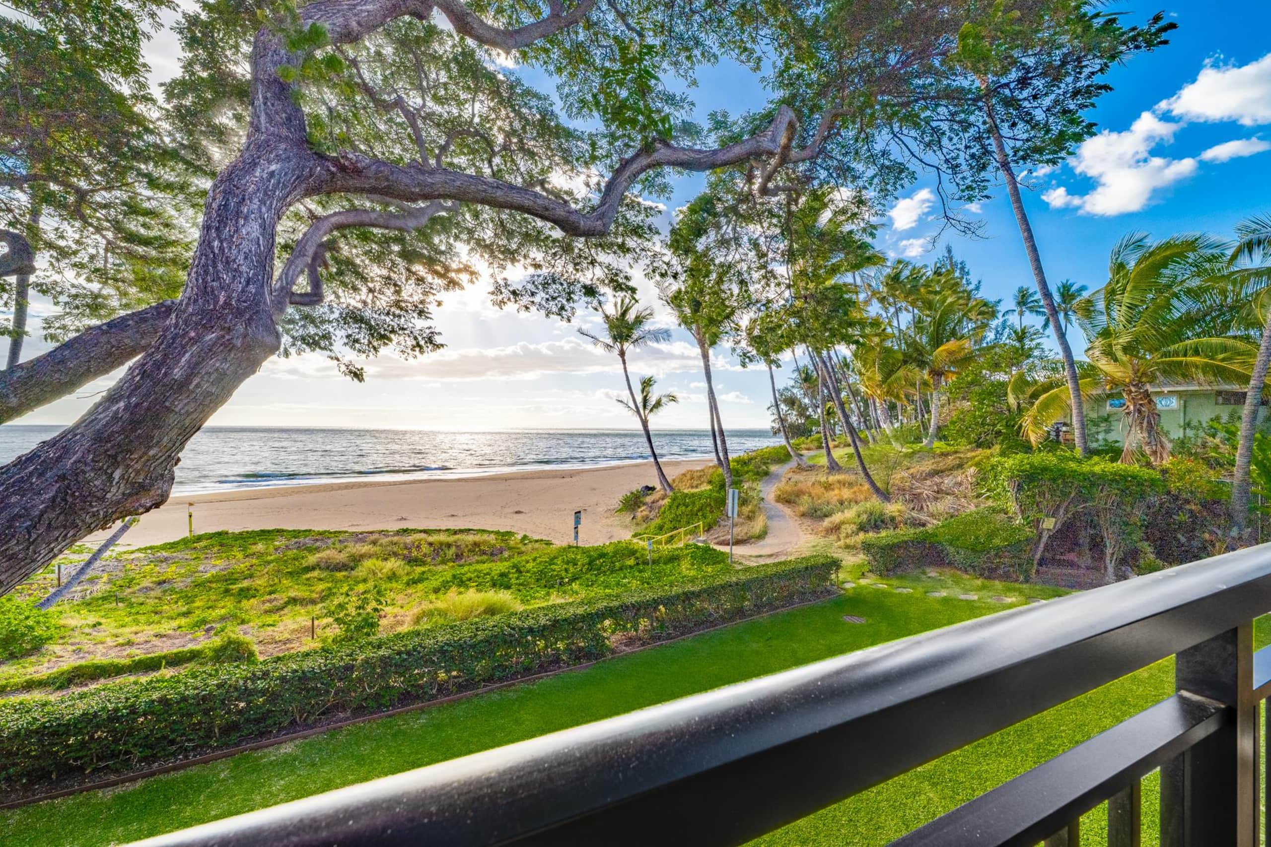 Maui Kamaole One Beachfront Condo at Charley Young - Image 35