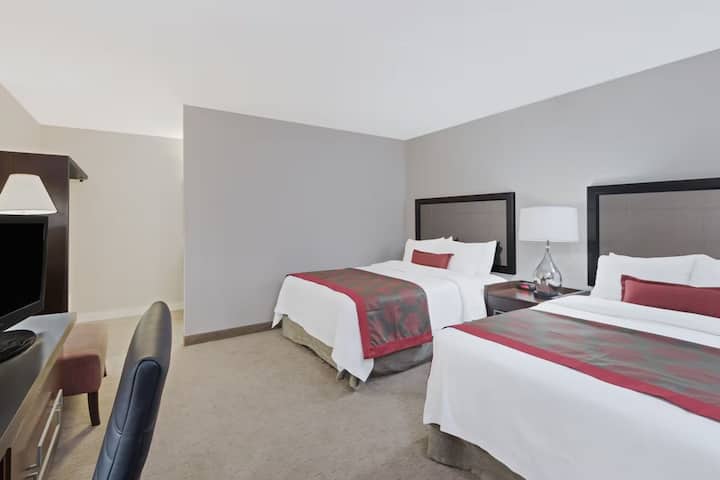2 Double Beds | Ramada Boston | Near Franklin Zoo - Boston, MA