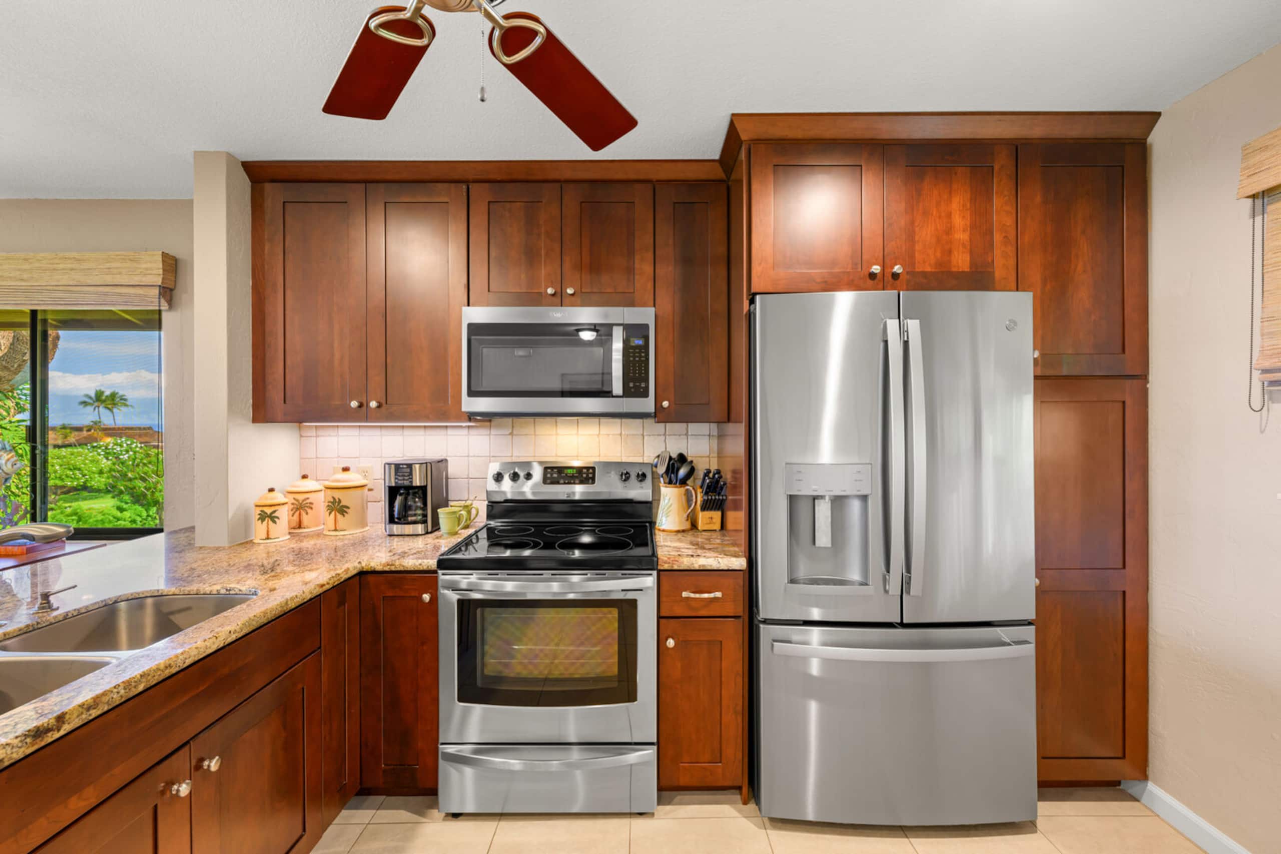 Condo in Lahaina · ★5.0 · 2 bedrooms · 3 beds · 2 private baths - Image 11