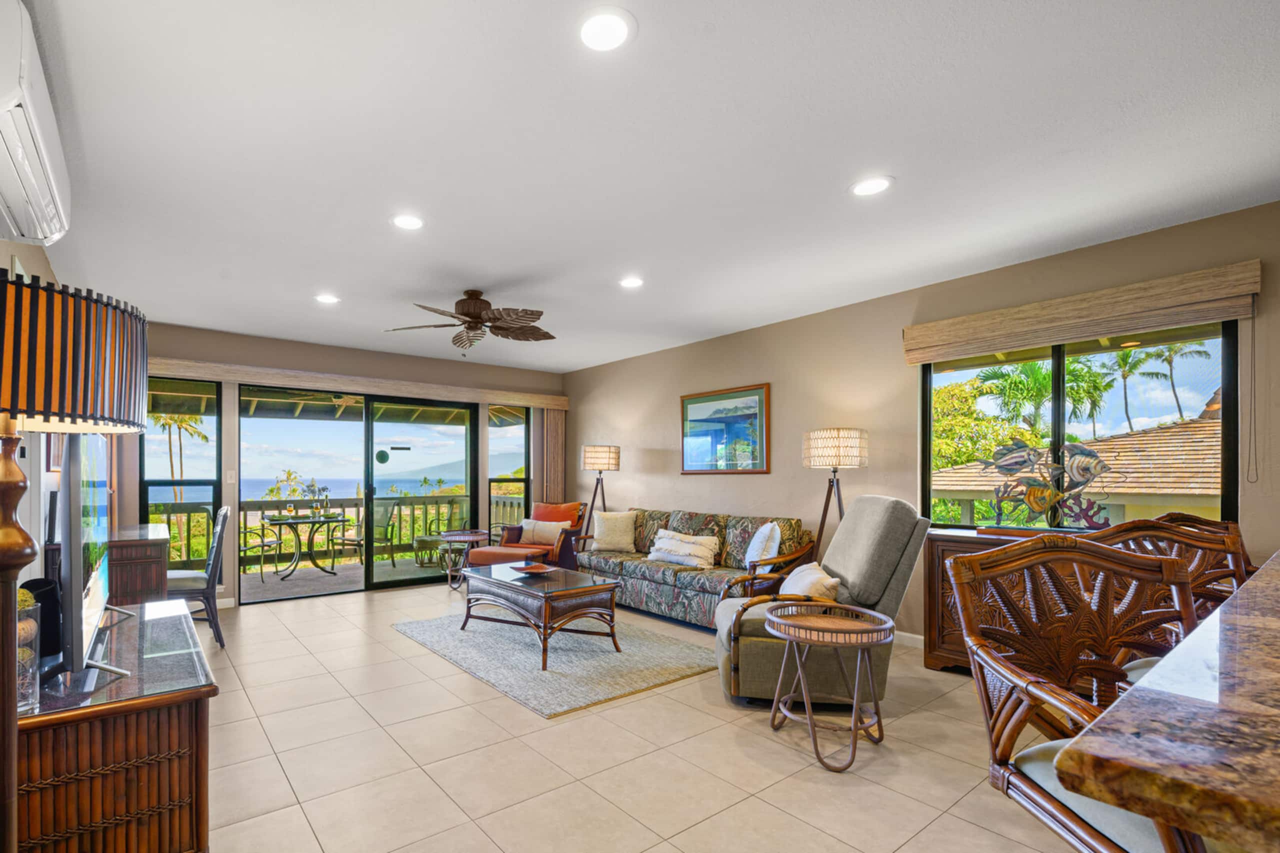 Condo in Lahaina · ★5.0 · 2 bedrooms · 3 beds · 2 private baths - Image 5