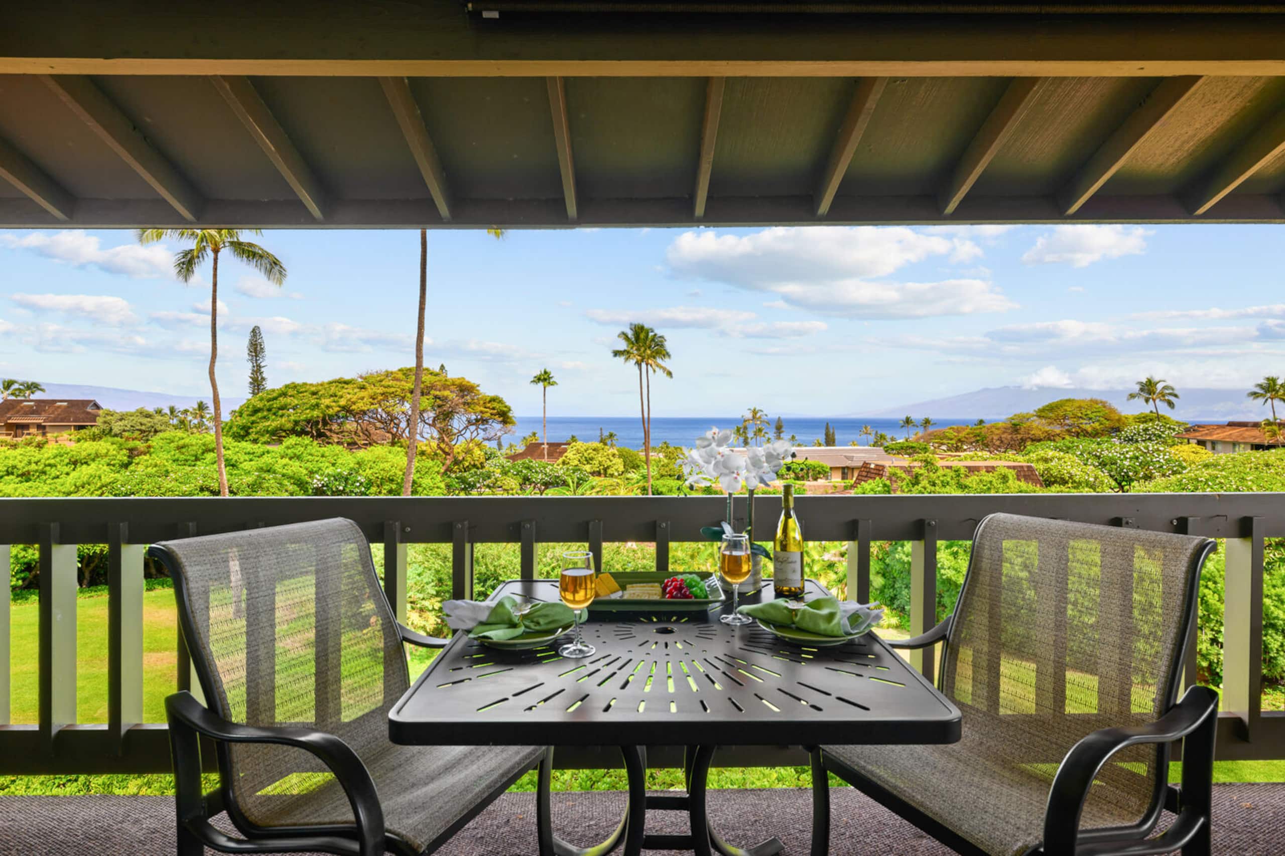 Condo in Lahaina · ★5.0 · 2 bedrooms · 3 beds · 2 private baths - Image 1