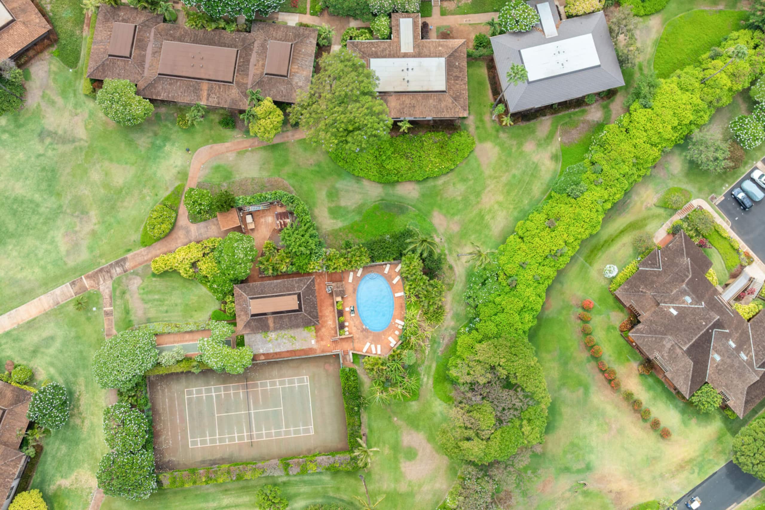 Condo in Lahaina · ★5.0 · 2 bedrooms · 3 beds · 2 private baths - Image 53