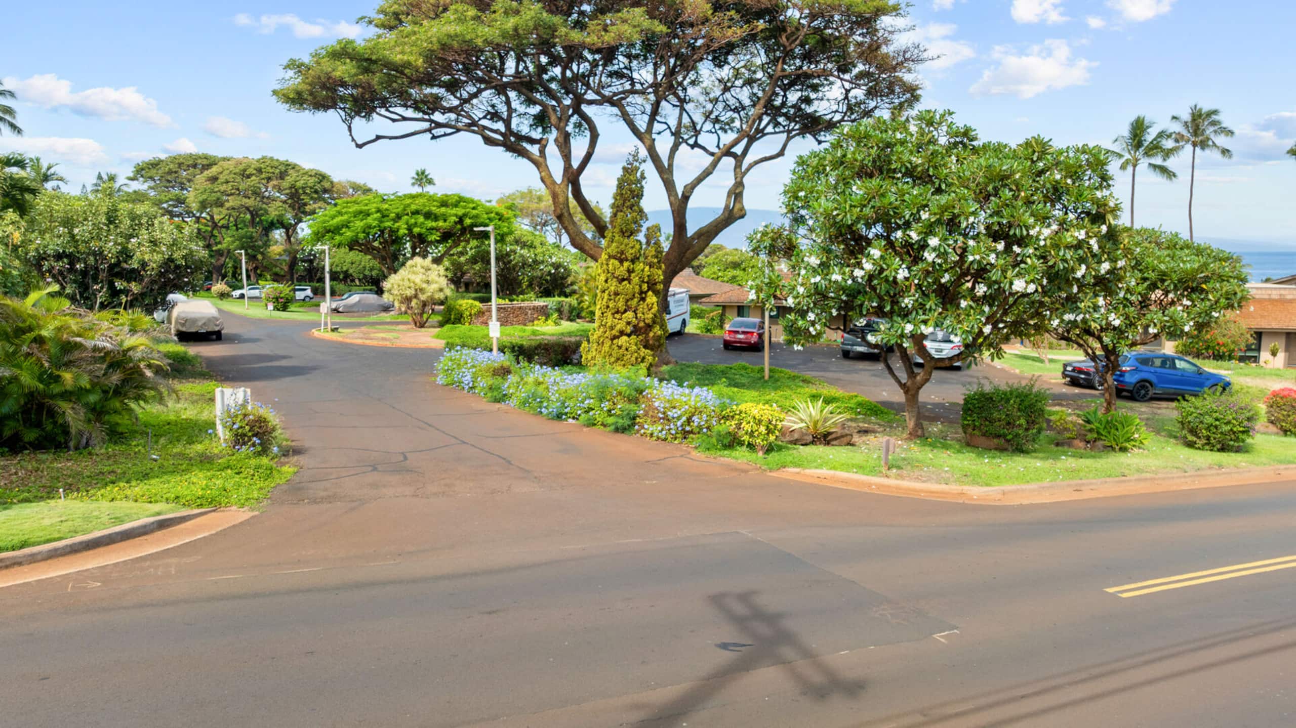 Condo in Lahaina · ★5.0 · 2 bedrooms · 3 beds · 2 private baths - Image 51